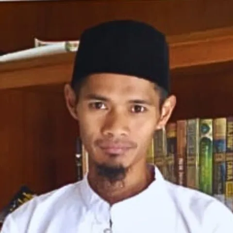 Ustadz Husein Faqihudien